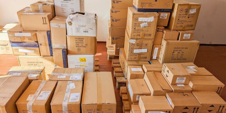 Presse 2 30.000 Einzelartikel verpackt in Paketen zur medizinischen Versorgung