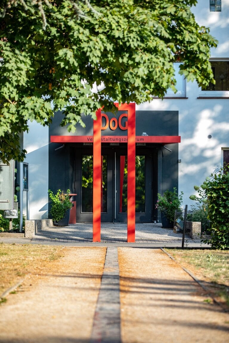 Presse 11 dog veranstaltungsszentrum klini