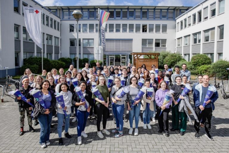 Aktuelles 8 230801 aps neue azubis gruppen m